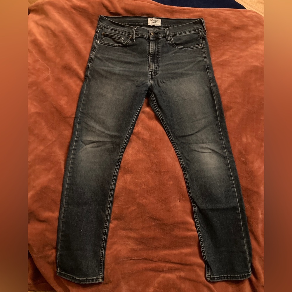 Levi’s 208 Tapered Jeans